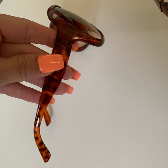 Cheetah Sunglasses - Picture 2 of 2